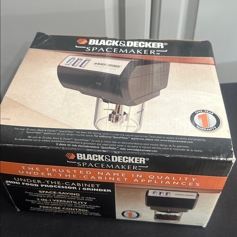 Black & Decker Spacemaker Food Processor in Black and Silver